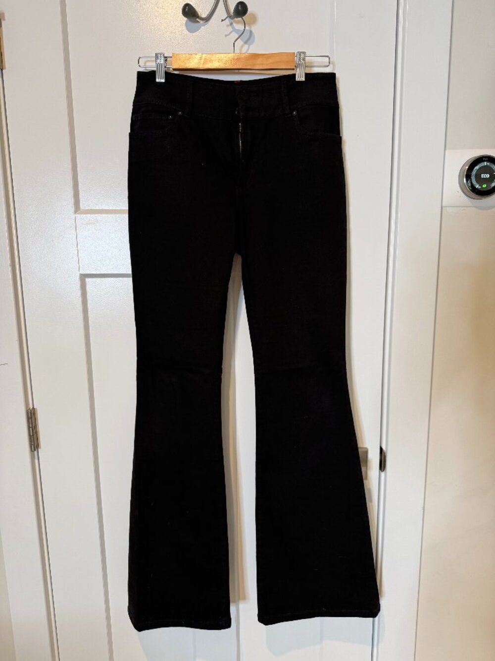 Alice + Olivia Black Denim Flare Pant Size 29